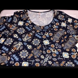LuLaRoe BNWT Large Perfect T
